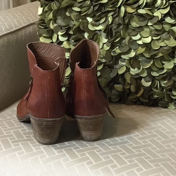 Frye Boot - Picture 7 of 8